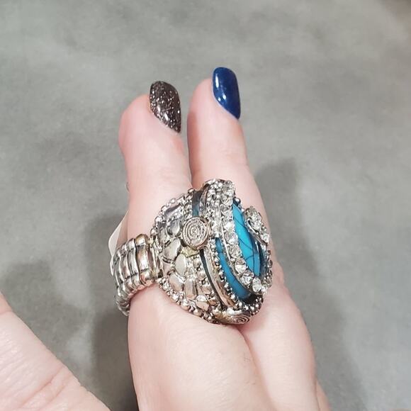 Large faux turquoise Adustable silver Tone ring - Picture 3 of 5